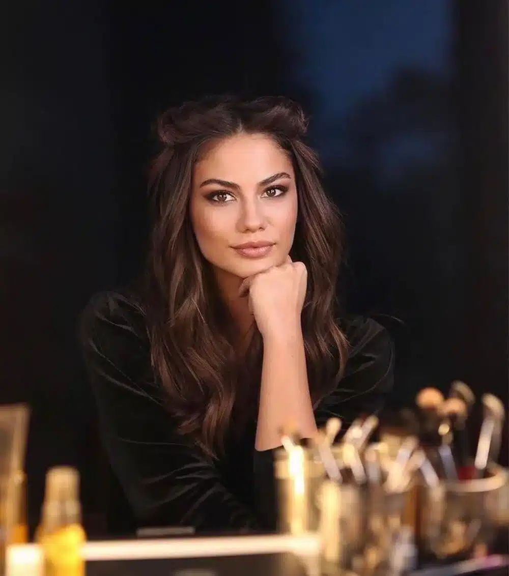 Demet Özdemir'in Hayırseverlik Çalışmaları