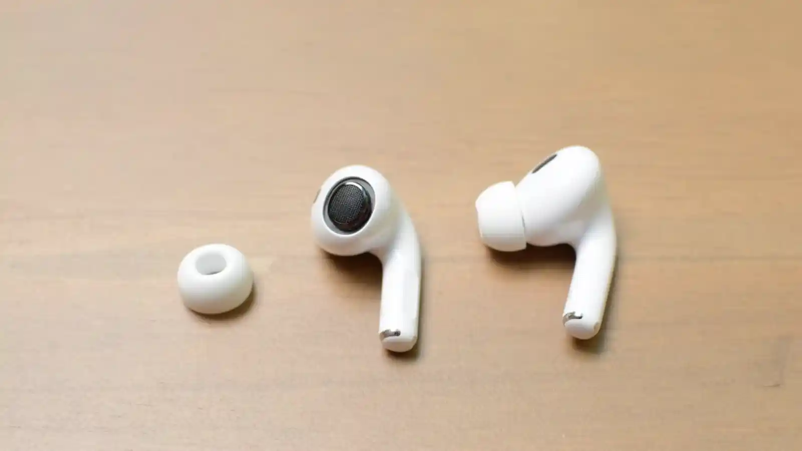 AirPods Kulaklıklar Yenileniyor: USB-C ve Daha Fazlası!