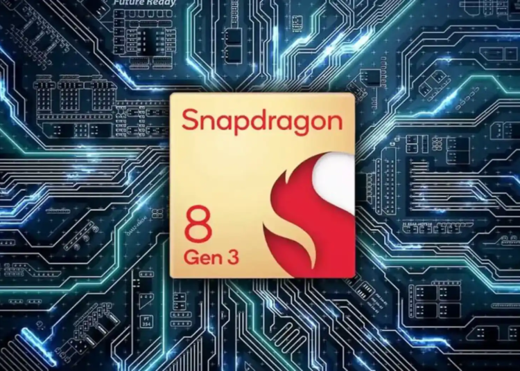 Snapdragon 8 Gen 3 Yonga Setiyle 3 Katlanabilir Telefon